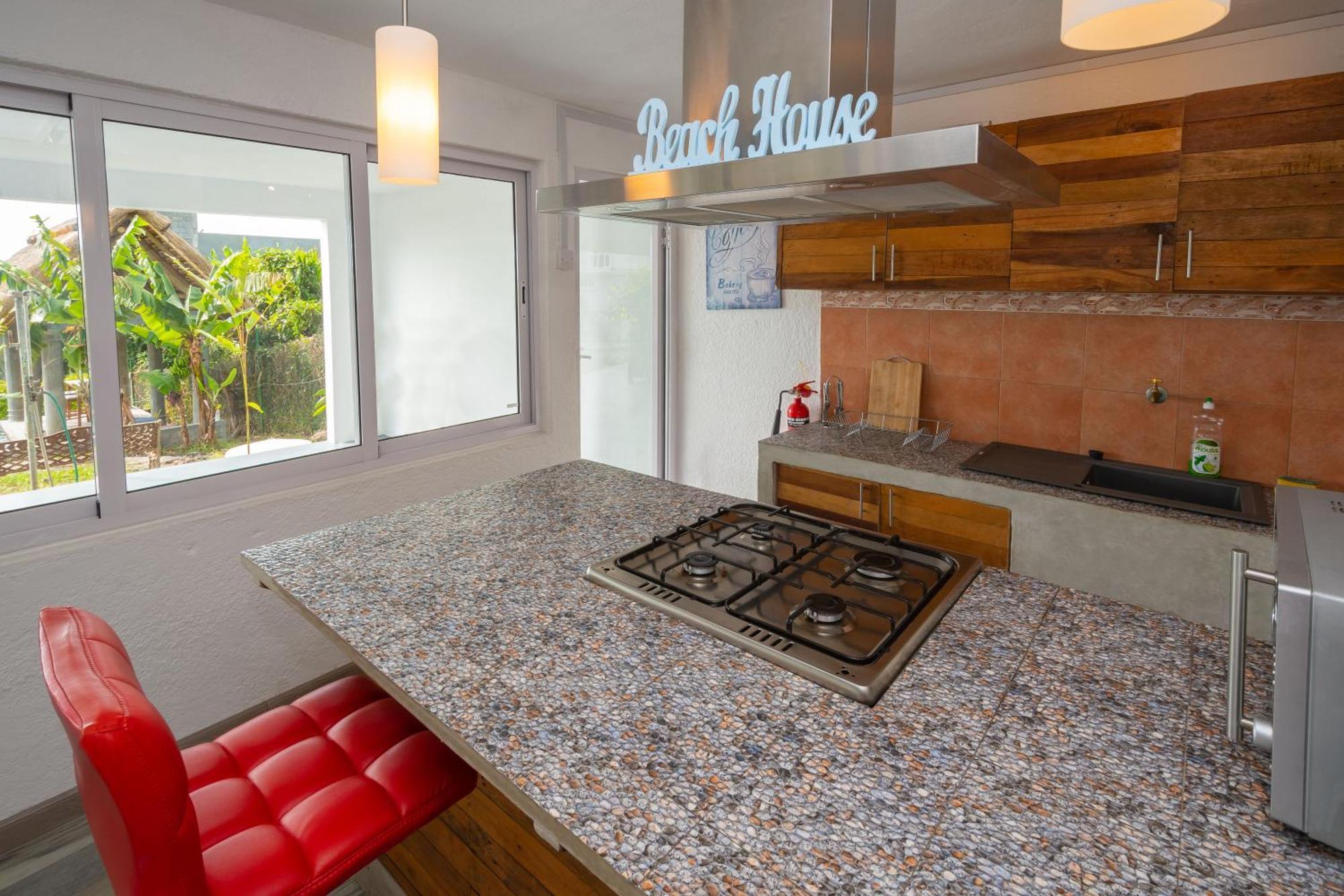 Twakila Sunset Suites La Gaulette Exterior photo