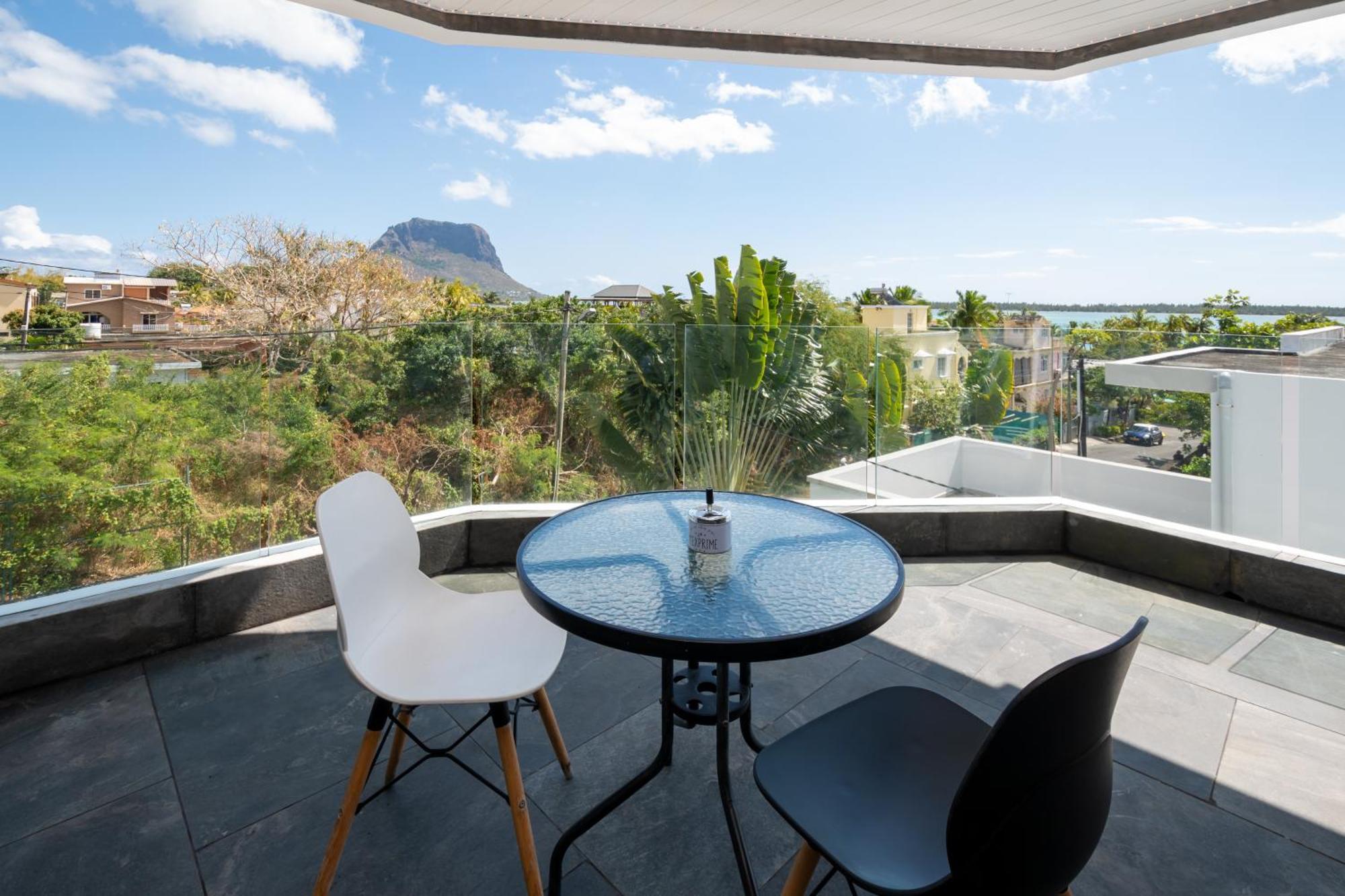Twakila Sunset Suites La Gaulette Exterior photo